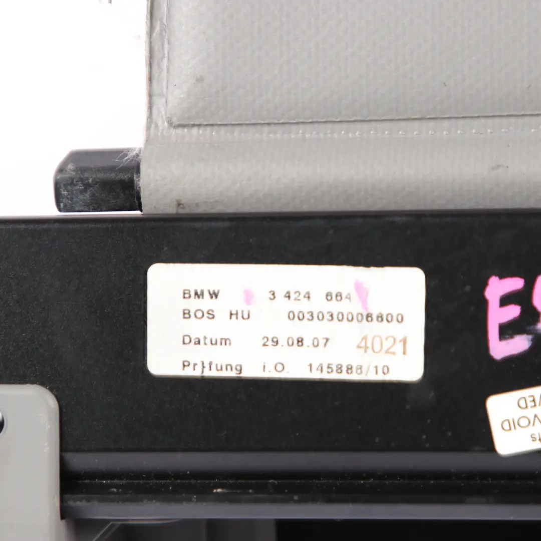 Boot Trunk Roller Blind Load Space Cover Parcel Shelf Grey to BMW X3 E83 with Part number 3424664 BMW X3 E83 Boot Trunk Roller Blind Load Space Cover Parcel Shelf Grey - SKU 3424664 - Part number 3424664