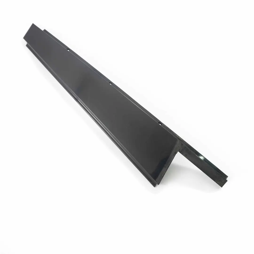 Left N/S Window Frame Finisher Trim Glanzschwarz Black to BMW X3 Series E83 Rear with Part number 3427665 BMW X3 Series E83 Rear Left N/S Window Frame Finisher Trim Glanzschwarz Black - SKU 3427665 - Part number 3427665