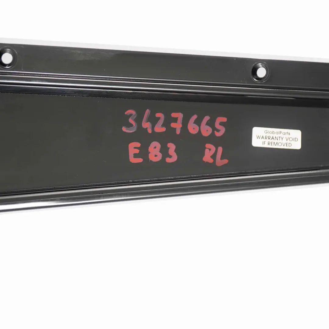 Finitura cornice finestrino posteriore sinistro Glanzschwarz Nero per BMW X3 E83 con numero di parte 3427665 BMW X3 E83 Finitura cornice finestrino posteriore sinistro Glanzschwarz Nero - SKU 3427665 - Numero di parte 3427665