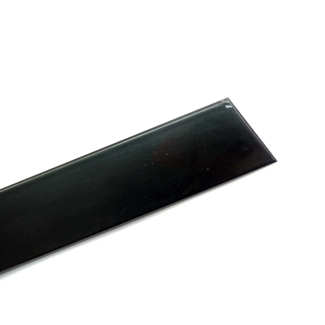 Blende C-Säule Tür Hinten Rechts Glanzschwarz für BMW X3 er E83 mit Teilenummer 3427668 BMW X3 er E83 Blende C-Säule Tür Hinten Rechts Glanzschwarz - SKU 3427668 - Teilenummer 3427668