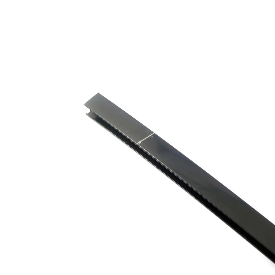 BMW X3 E83 Couverture Barre de Guidage de Fenetre Droite Noir Brillant Noir - SKU 3427670 - Numéro de pièce 3427670