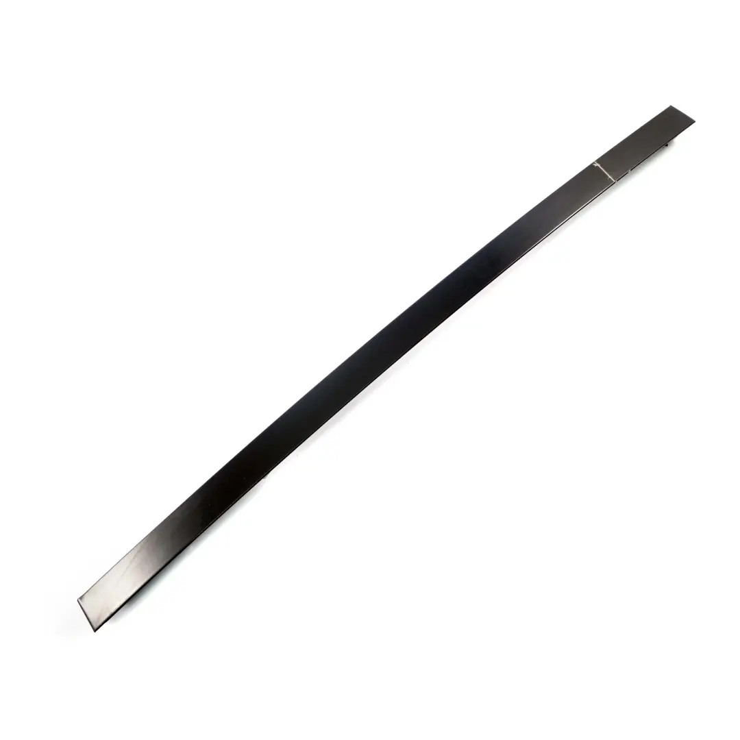 Right O/S Window Guide Web Cover Trim Glanzschwarz Black to BMW X3 Series E83 Rear with Part number 3427670 BMW X3 Series E83 Rear Right O/S Window Guide Web Cover Trim Glanzschwarz Black - SKU 3427670 - Part number 3427670