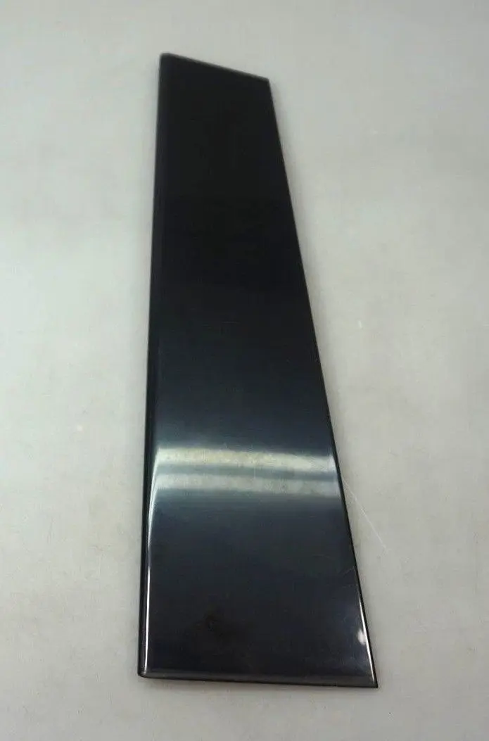 Blende Seitenscheibe C-Säule links Glanzschwarz Black Gloss für BMW X3 E83 mit Teilenummer 3427673 BMW X3 E83 Blende Seitenscheibe C-Säule links Glanzschwarz Black Gloss - SKU 3427673 - Teilenummer 3427673