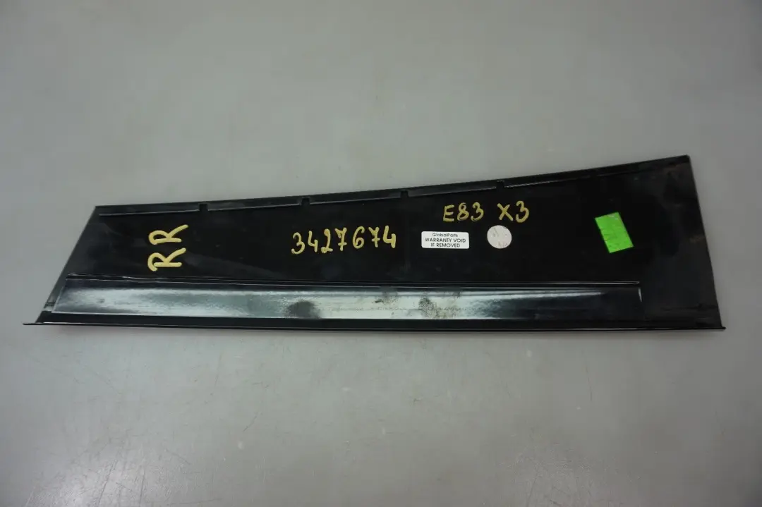 Blende Seitenscheibe C-Säule Rechts Glanzschwarz Black Gloss für BMW X3 E83 mit Teilenummer 3427674 BMW X3 E83 Blende Seitenscheibe C-Säule Rechts Glanzschwarz Black Gloss - SKU 3427674 - Teilenummer 3427674