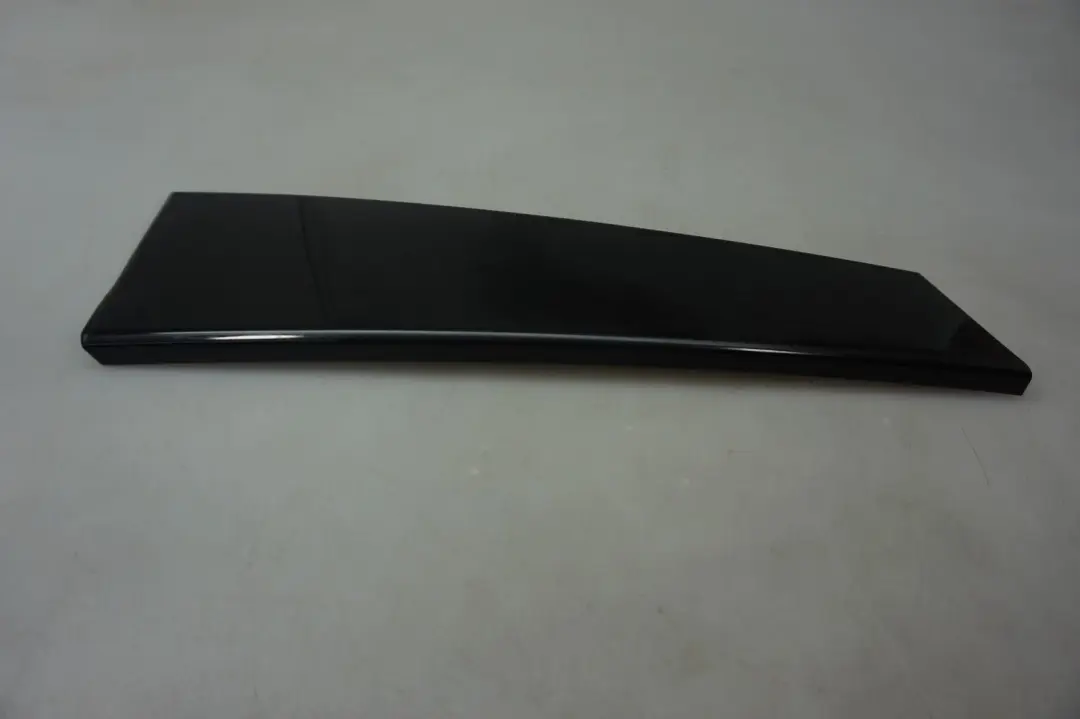 Blende Seitenscheibe C-Säule Rechts Glanzschwarz Black Gloss für BMW X3 E83 mit Teilenummer 3427674 BMW X3 E83 Blende Seitenscheibe C-Säule Rechts Glanzschwarz Black Gloss - SKU 3427674 - Teilenummer 3427674