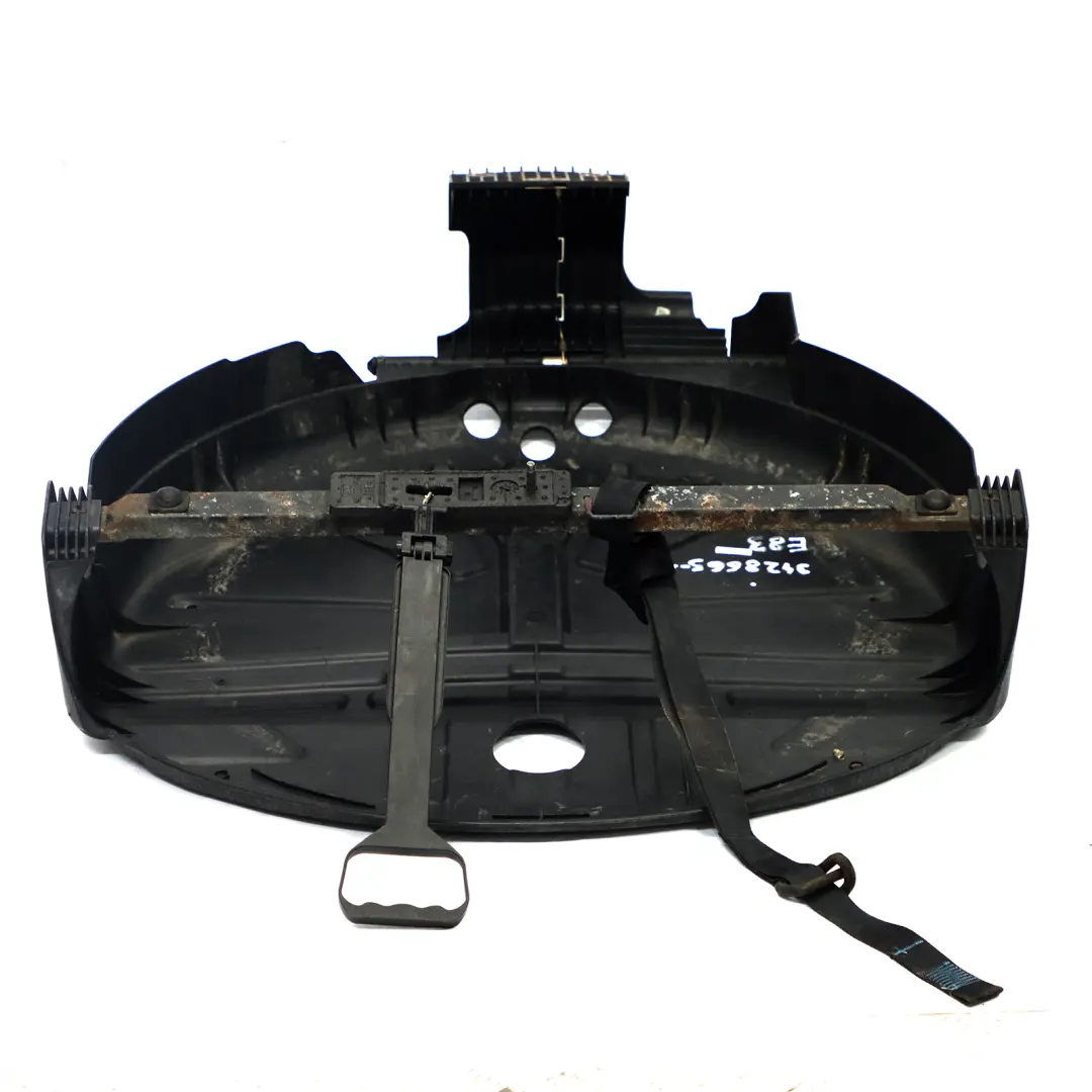 Mocowanie Uchwyt Koła Zapasowego Dojazdówki 7053277 do BMW E83 X3 o numerze 3428665 BMW E83 X3 Mocowanie Uchwyt Koła Zapasowego Dojazdówki 7053277 - SKU 3428665-1 - Numer Części 3428665