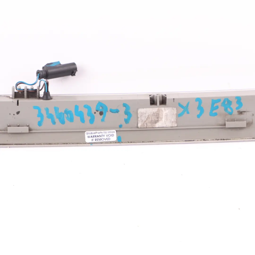 Tercera Luz De Freno Luz De Freno Blanco Trasero Adicional para BMW X3 E83 con número de pieza 3440439 BMW X3 E83 Tercera Luz De Freno Luz De Freno Blanco Trasero Adicional - SKU 3440439-3 - Número de pieza 3440439