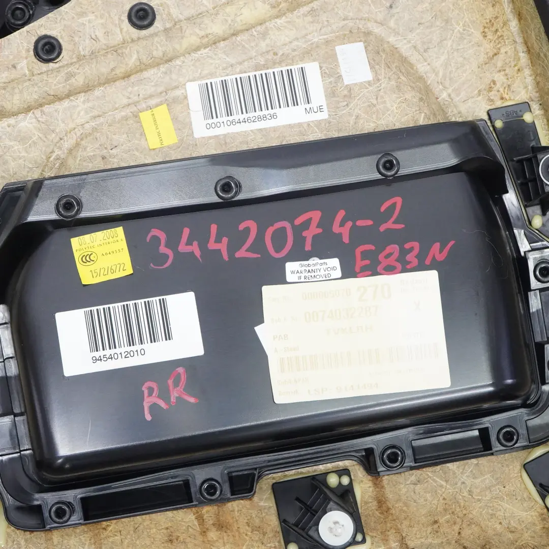 Pannello Porta Posteriore Destra Pelle Nera Beige per BMW X3 E83 LCI con numero di parte 3442074 BMW X3 E83 LCI Pannello Porta Posteriore Destra Pelle Nera Beige - SKU 3442074-2 - Numero di parte 3442074