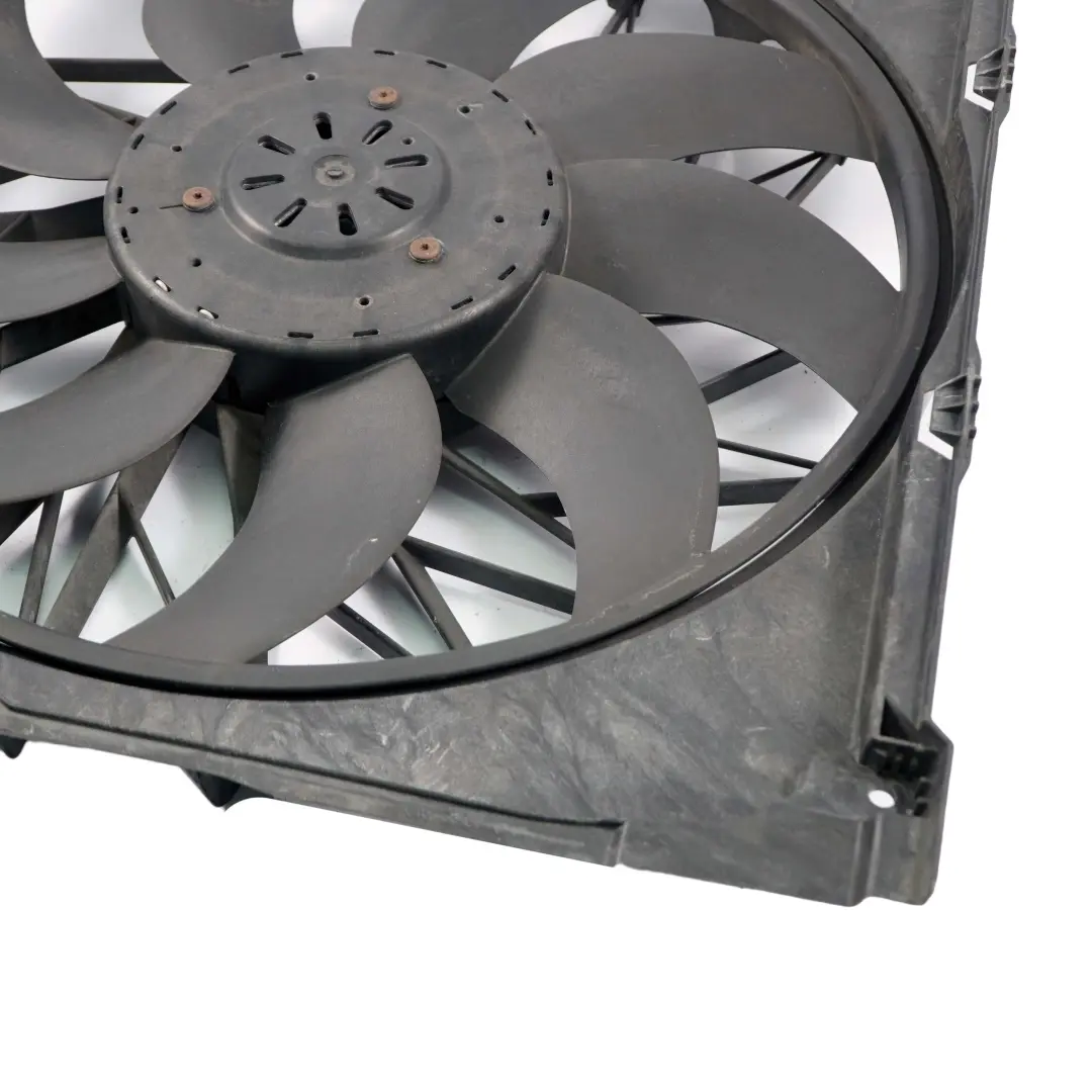 Cooling Fan Housing Shroud 600W 3415183 to BMW X3 E83 Engine with Part number 3415181 BMW X3 E83 Engine Cooling Fan Housing Shroud 600W 3415183 - SKU 3442089-1 - Part number 3415181