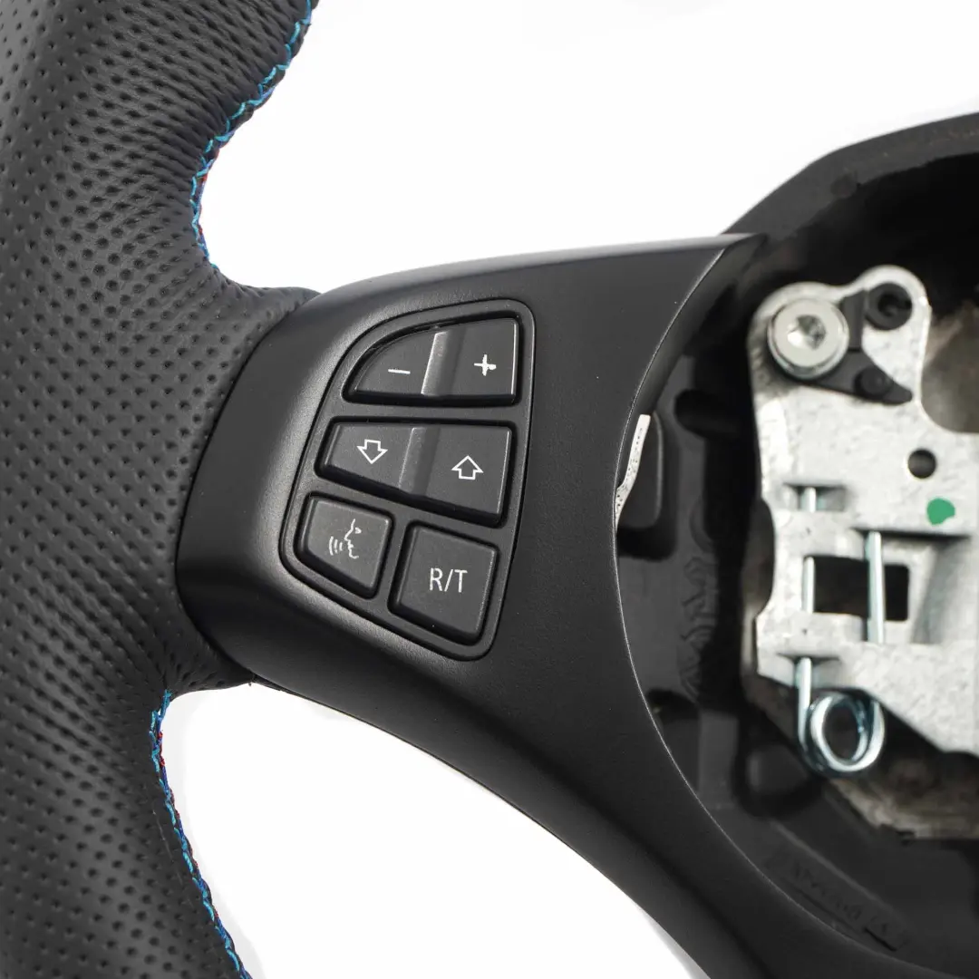 Kierownica Sport M Pakiet NOWA Skóra do BMW X3 E83 o numerze 3448451 BMW X3 E83 Kierownica Sport M Pakiet NOWA Skóra - SKU 3448451-1 - Numer Części 3448451