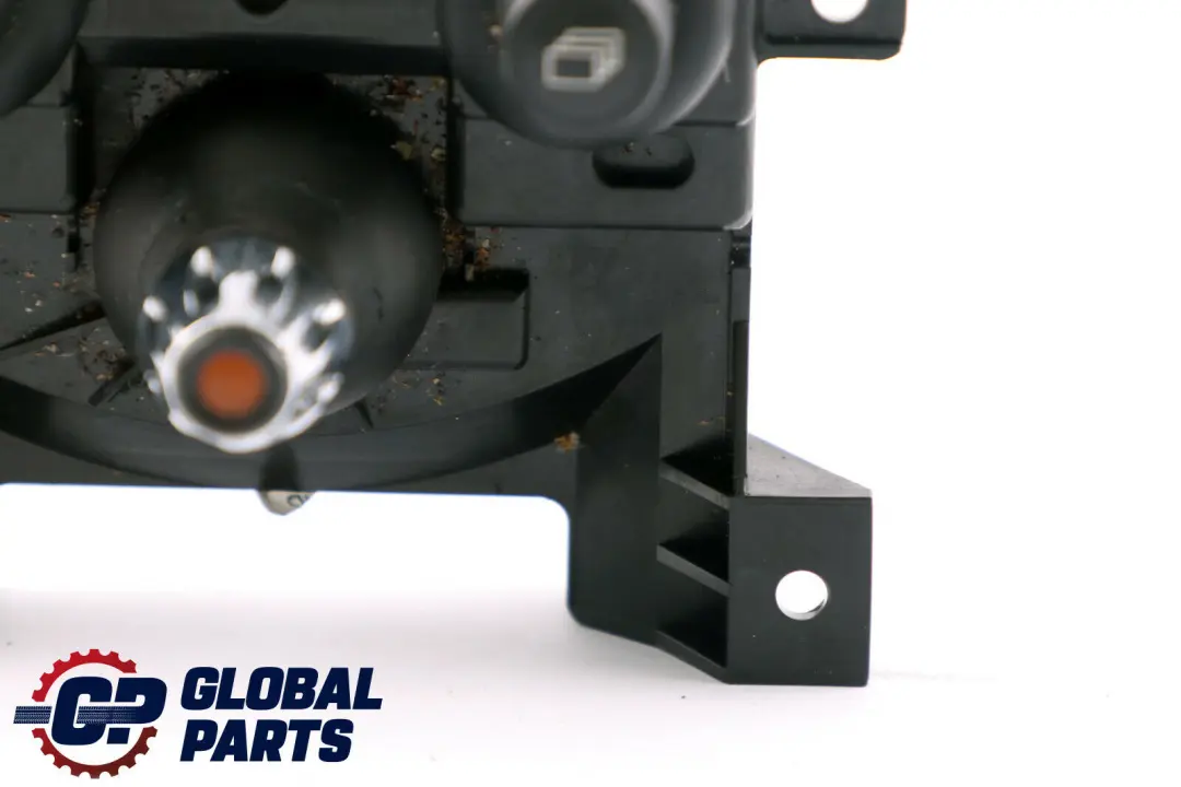 Navigatore satellitare Pulsante interruttore per Mini Cooper R55 R56 R57 con numero di parte 3449102 Mini Cooper R55 R56 R57 Navigatore satellitare Pulsante interruttore - SKU 3449102 - Numero di parte 3449102