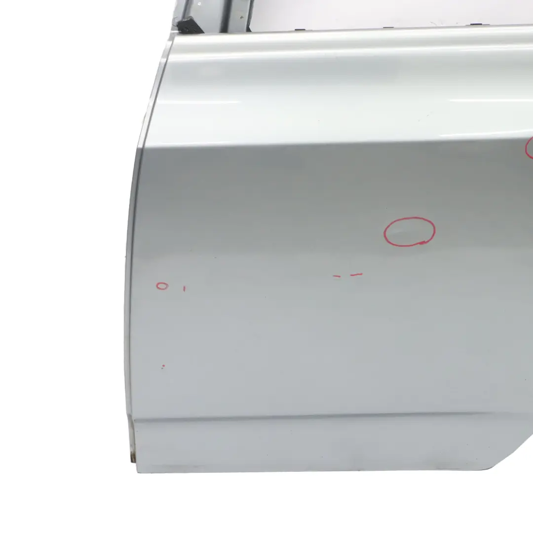 Porta posteriore sinistra Silbergrau Grigio Argento Metallizzato A08 per BMW X3 E83 con numero di parte 3449337 BMW X3 E83 Porta posteriore sinistra Silbergrau Grigio Argento Metallizzato A08 - SKU 3449337-SBG1 - Numero di parte 3449337