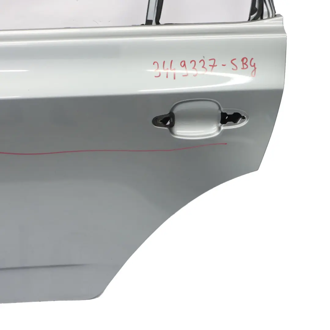 Drzwi Lewe Tylne Tył Szare Silbergrau Metallic - A08 do BMW E83 X3 o numerze 3449337 BMW E83 X3 Drzwi Lewe Tylne Tył Szare Silbergrau Metallic - A08 - SKU 3449337-SBG - Numer Części 3449337