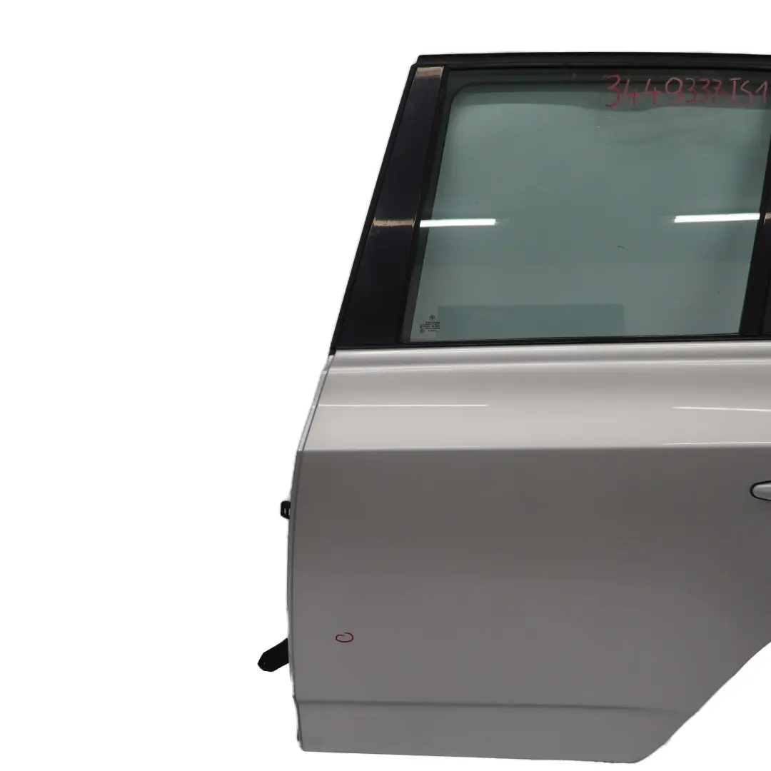 Porta Posteriore Sinistra Argento-Titanio Argento Metallizzato - 354 per BMW X3 E83 con numero di parte 3449337 BMW X3 E83 Porta Posteriore Sinistra Argento-Titanio Argento Metallizzato - 354 - SKU 3449337-TS1 - Numero di parte 3449337