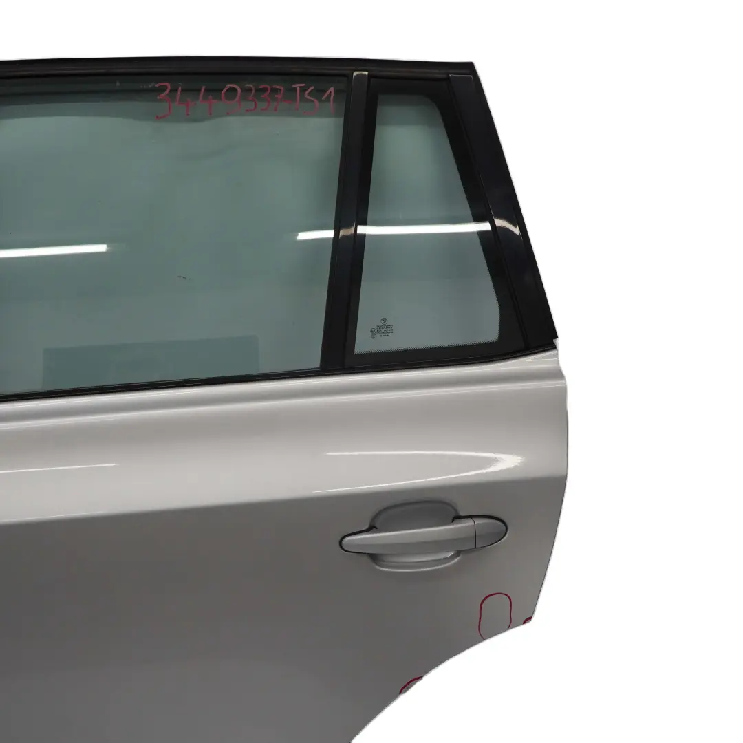 Tür Hinten Links Titansilber Silber Metallic - 354 für BMW X3 E83 mit Teilenummer 3449337 BMW X3 E83 Tür Hinten Links Titansilber Silber Metallic - 354 - SKU 3449337-TS1 - Teilenummer 3449337