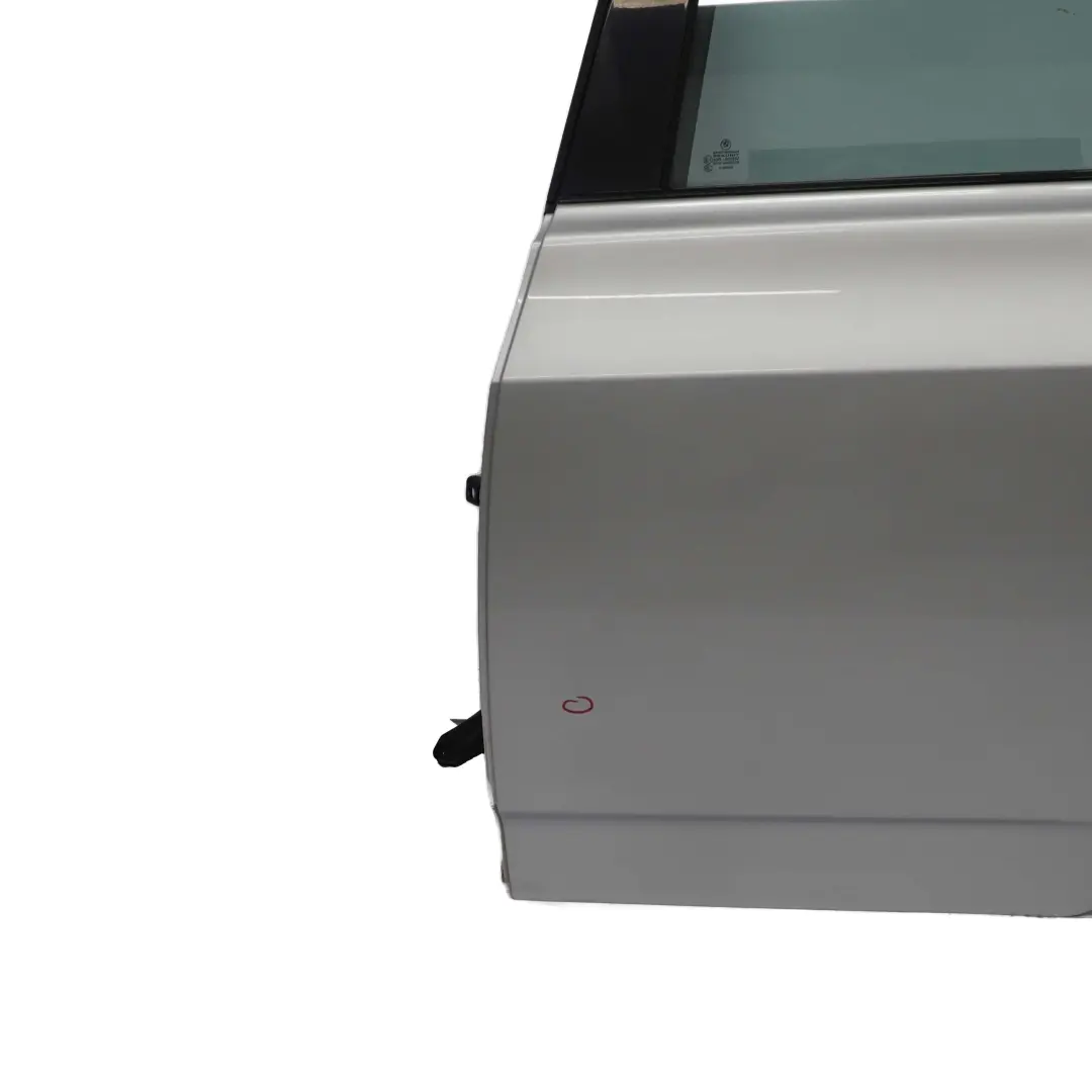 Drzwi Lewe Tylne Titansilber - 354 do BMW X3 E83 o numerze 3449337 BMW X3 E83 Drzwi Lewe Tylne Titansilber - 354 - SKU 3449337-TS1 - Numer Części 3449337