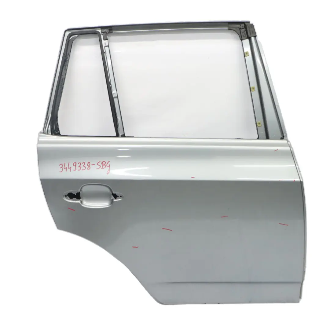 Puerta Trasera Derecha Silbergrau Gris Plata Metalizado - A08 para BMW X3 E83 con número de pieza 3449338 BMW X3 E83 Puerta Trasera Derecha Silbergrau Gris Plata Metalizado - A08 - SKU 3449338-SBG - Número de pieza 3449338