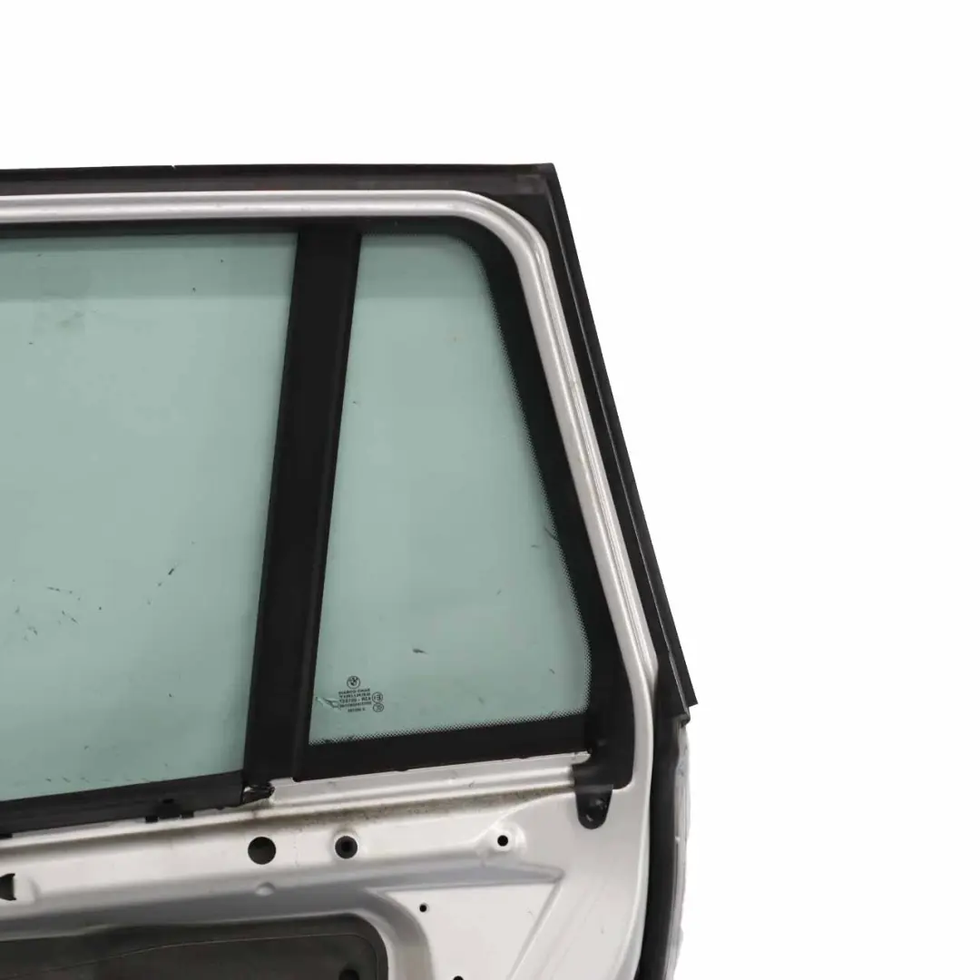 Tür hinten rechts Titansilber Metallic - 354 für BMW X3 E83 mit Teilenummer 3449338 BMW X3 E83 Tür hinten rechts Titansilber Metallic - 354 - SKU 3449338-TS2 - Teilenummer 3449338