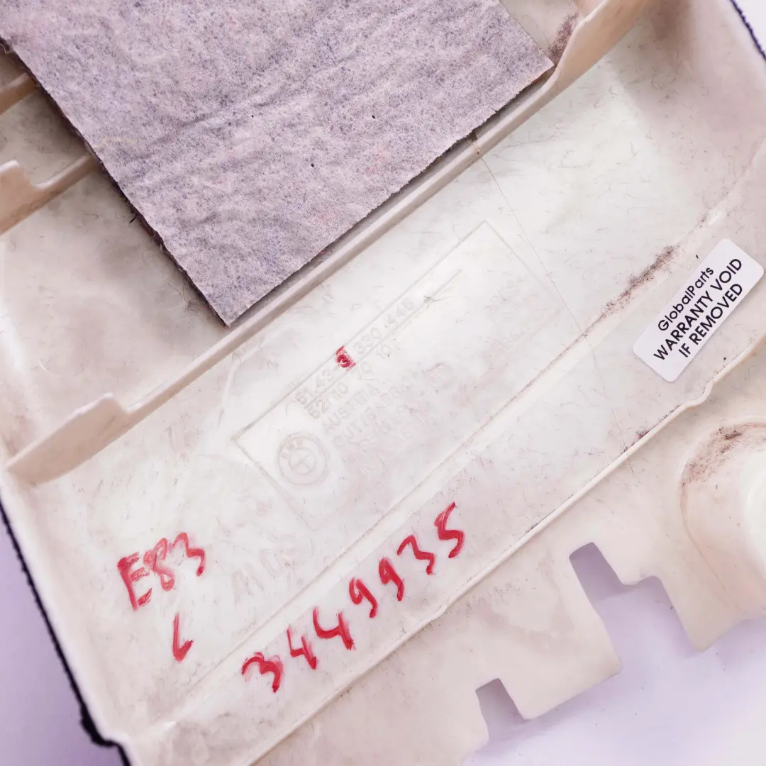 Panel embellecedor columna B superior izquierda ANTHRAZIT 3330445 para BMW E83 LCI con número de pieza 3449935 BMW E83 LCI Panel embellecedor columna B superior izquierda ANTHRAZIT 3330445 - SKU 3449935 - Número de pieza 3449935