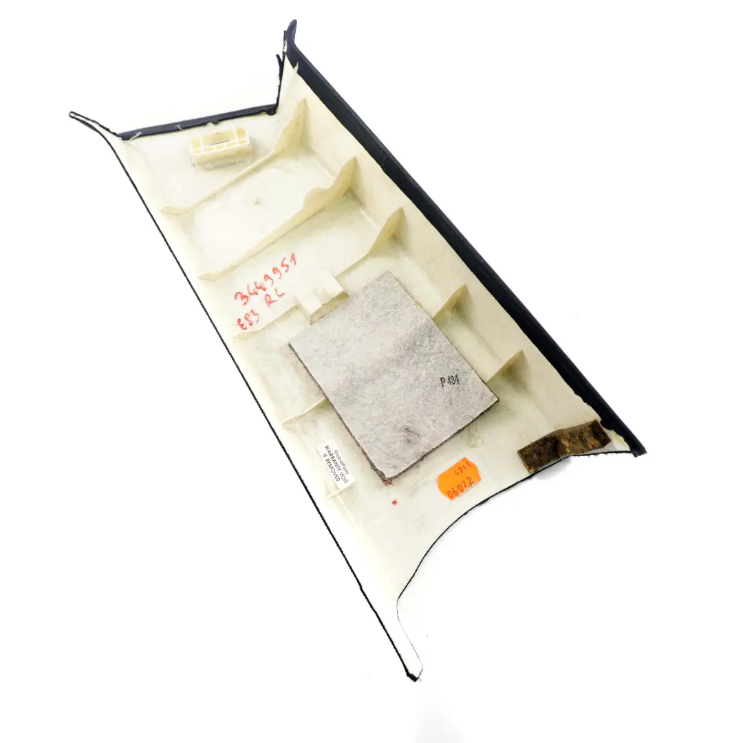 Columna Trasera Izquierda Tapa C Antracita 3330489 para BMW E83 con número de pieza 3449951 BMW E83 Columna Trasera Izquierda Tapa C Antracita 3330489 - SKU 3449951 - Número de pieza 3449951