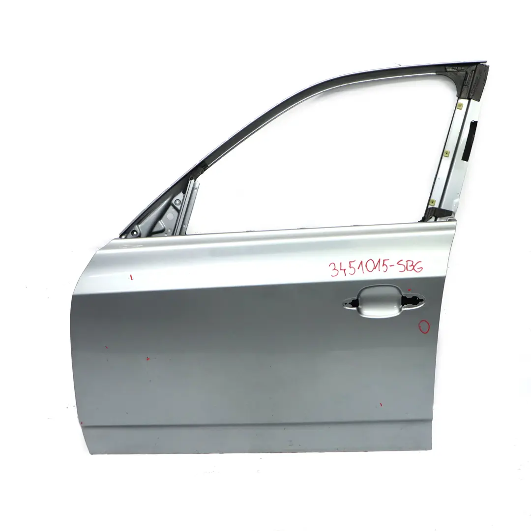 Porta Anteriore Sinistra Grigio Argento - A08 per BMW X3 E83 con numero di parte 3451015 BMW X3 E83 Porta Anteriore Sinistra Grigio Argento - A08 - SKU 3451015-SBG - Numero di parte 3451015