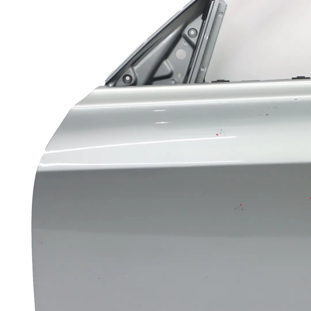 Porta anteriore sinistra Silbergrau Grigio Argento Metallizzato - A08 per BMW X3 E83 con numero di parte 3451015 BMW X3 E83 Porta anteriore sinistra Silbergrau Grigio Argento Metallizzato - A08 - SKU 3451015-SBG1 - Numero di parte 3451015
