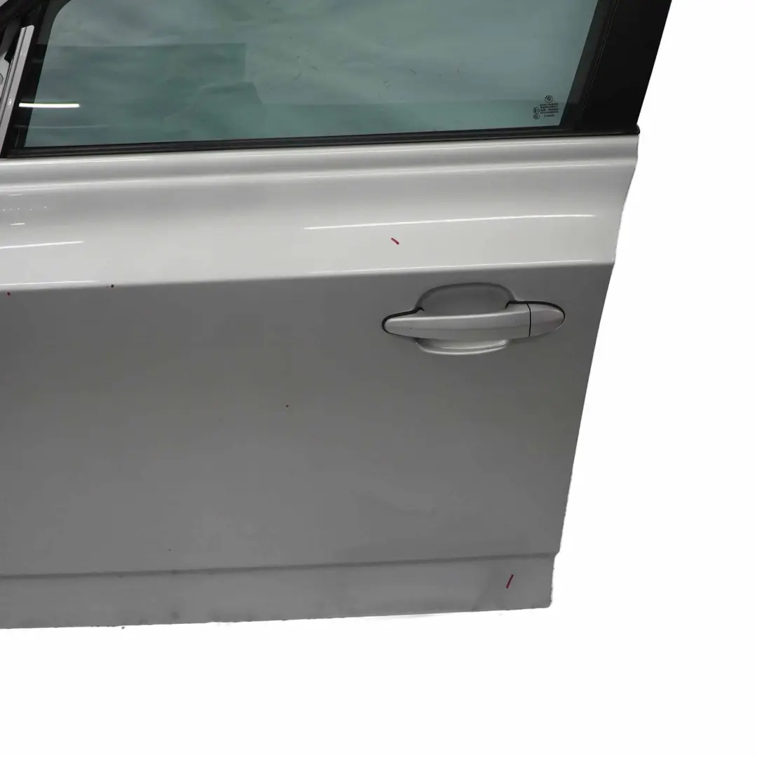 Tür Vorne Links Titansilber Titan Silber Metallic - 354 für BMW X3 er E83 mit Teilenummer 3451015 BMW X3 er E83 Tür Vorne Links Titansilber Titan Silber Metallic - 354 - SKU 3451015-TS2 - Teilenummer 3451015