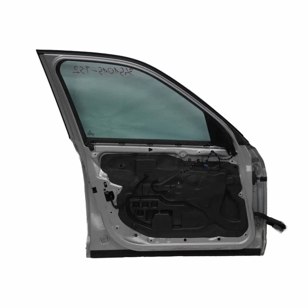 Tür Vorne Links Titansilber Titan Silber Metallic - 354 für BMW X3 er E83 mit Teilenummer 3451015 BMW X3 er E83 Tür Vorne Links Titansilber Titan Silber Metallic - 354 - SKU 3451015-TS2 - Teilenummer 3451015