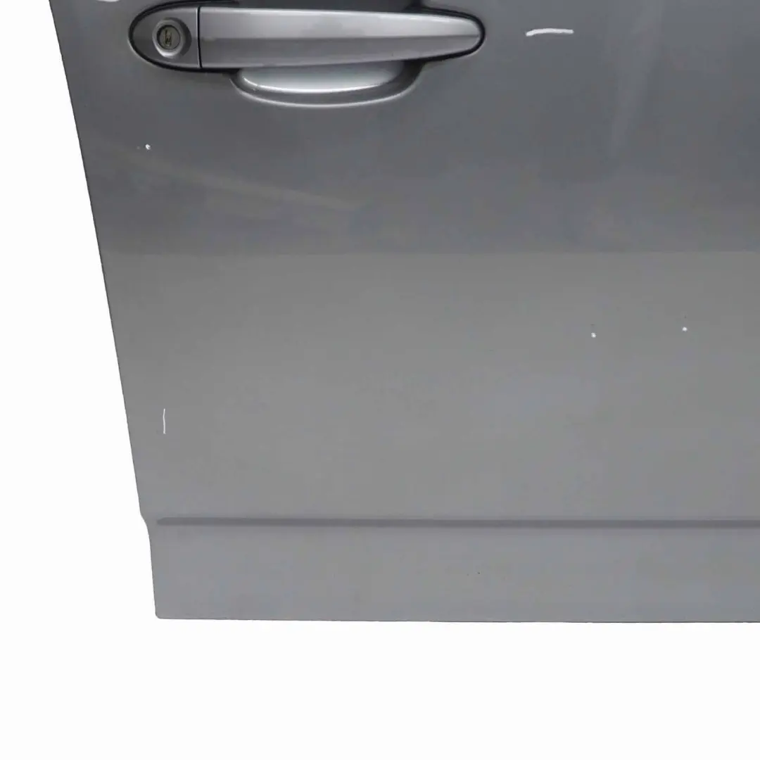 Porta Anteriore Destra Silbergrau Grigio Argento Metallizzato - A08 per BMW X3 E83 con numero di parte 3451016 BMW X3 E83 Porta Anteriore Destra Silbergrau Grigio Argento Metallizzato - A08 - SKU 3451016-SBG1 - Numero di parte 3451016