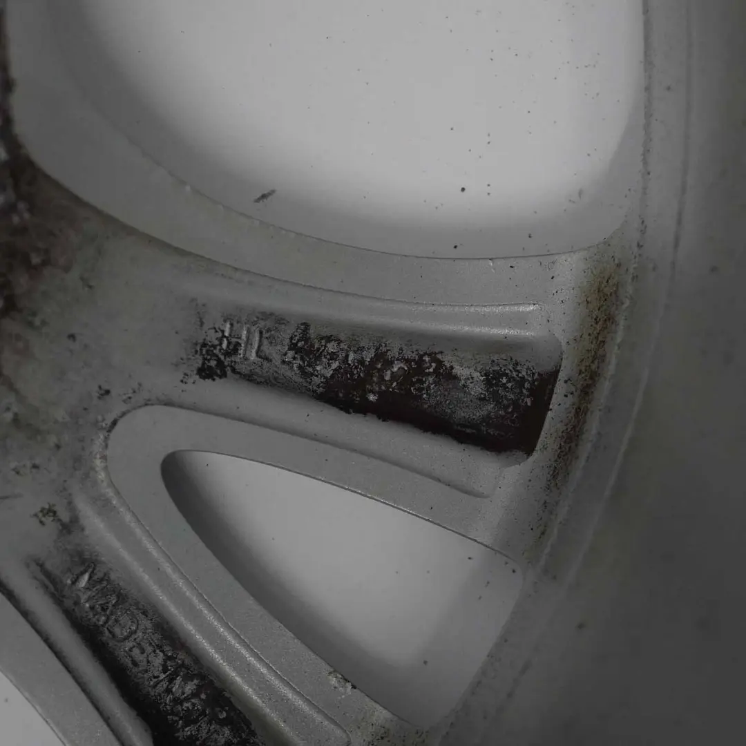 Alloy Wheel Rim 17" V-spoke 279 8J ET:46 to BMW X3 E83 Silver with Part number 3451879 BMW X3 E83 Silver Alloy Wheel Rim 17" V-spoke 279 8J ET:46 - SKU 3451879-3 - Part number 3451879