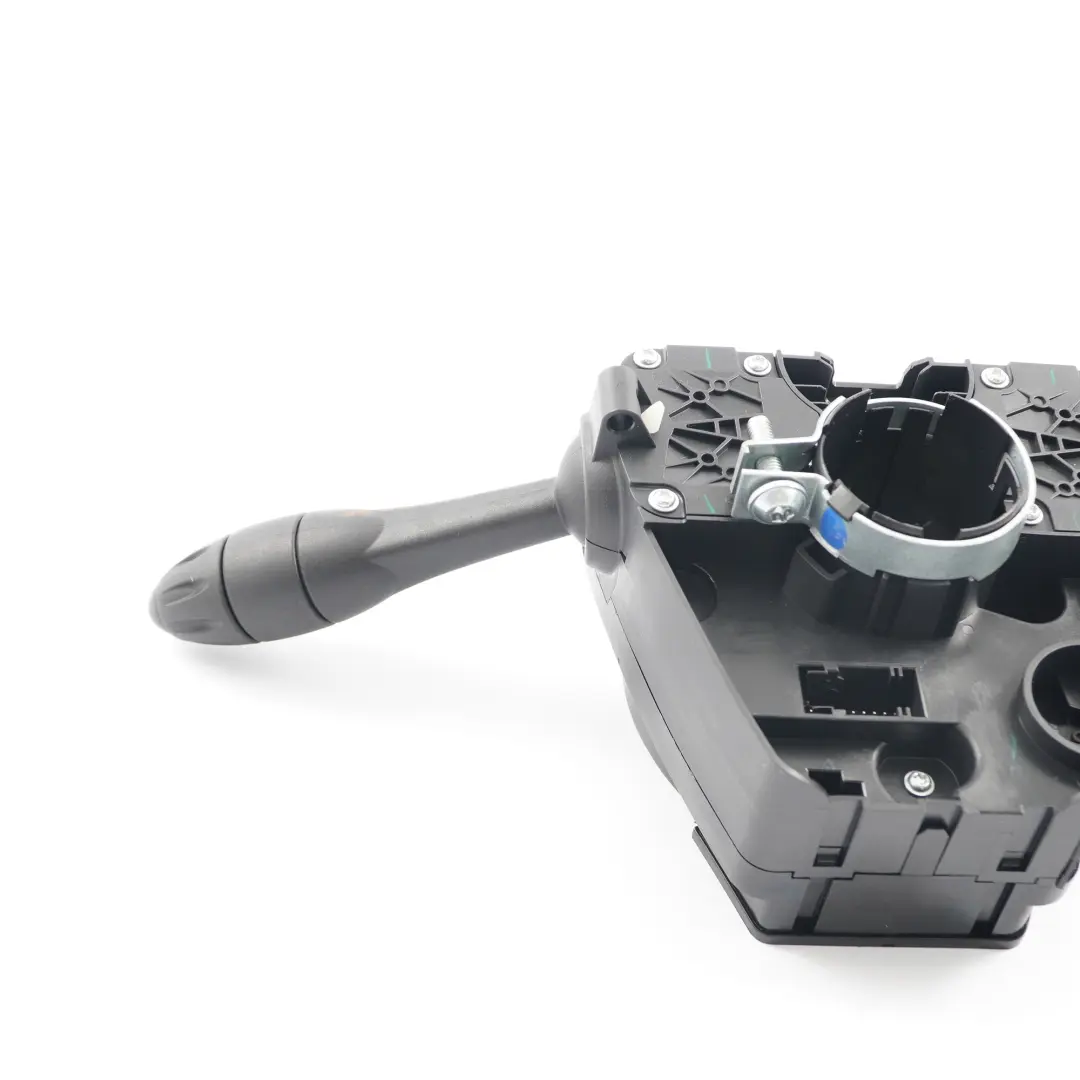 Interruttore cluster colonna sterzo tergicristallo 3453991 per Mini Cooper R55 R56 con numero di parte 3448435 Mini Cooper R55 R56 Interruttore cluster colonna sterzo tergicristallo 3453991 - SKU 3453991-1 - Numero di parte 3448435