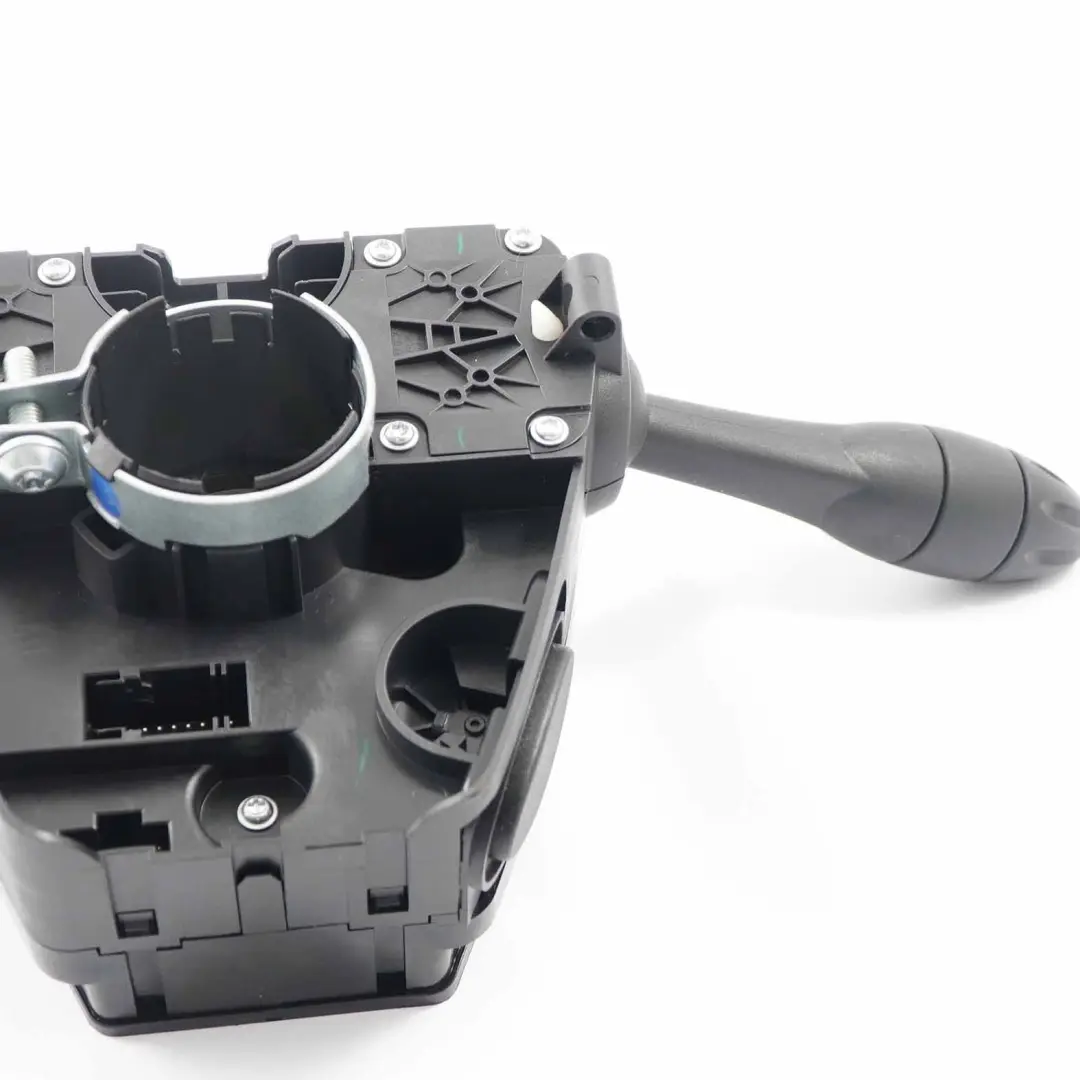 Interruttore cluster colonna sterzo tergicristallo 3453991 per Mini Cooper R55 R56 con numero di parte 3448435 Mini Cooper R55 R56 Interruttore cluster colonna sterzo tergicristallo 3453991 - SKU 3453991-1 - Numero di parte 3448435