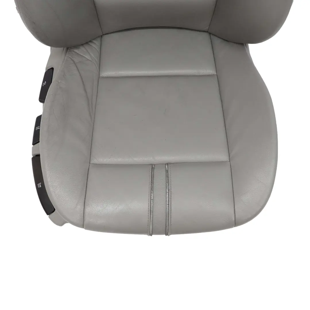 Reihe E83 LCI Sitz Vorne Rechts Interieur Leder Nevada Grau Grey für BMW X3 mit Teilenummer 3454313 BMW X3 Reihe E83 LCI Sitz Vorne Rechts Interieur Leder Nevada Grau Grey - SKU 3454313-1 - Teilenummer 3454313