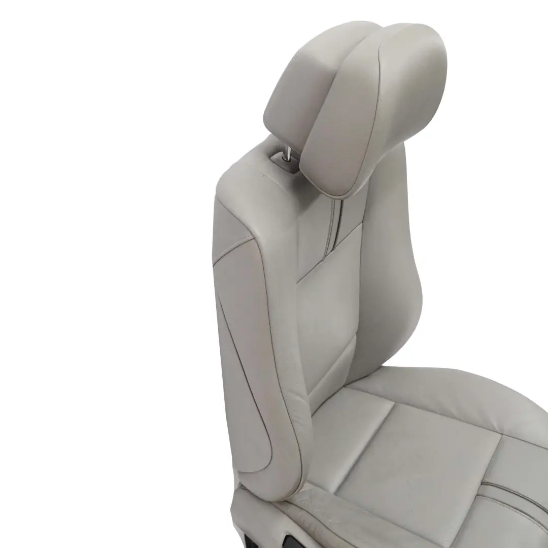 BMW X3 E83 LCI Interieur Isofix Avant Droit Gris Nevada - SKU 3454313-1 - Numéro de pièce 3454313