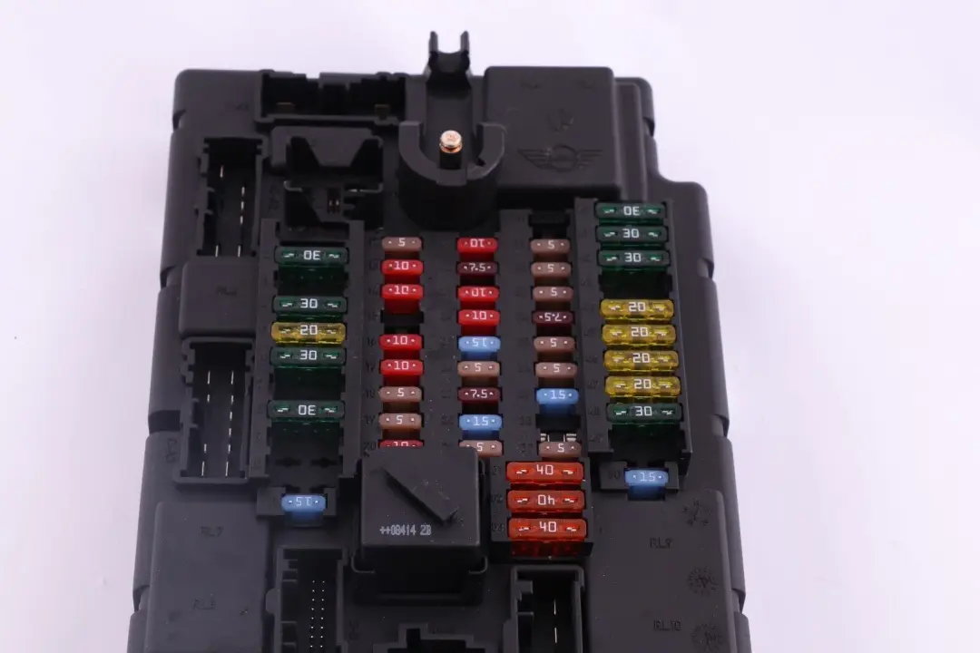 High SPEG DC/DC Fuse Distribution Box H5 to BMW Mini Cooper One R56 with Part number 3454353 BMW Mini Cooper One R56 High SPEG DC/DC Fuse Distribution Box H5 - SKU 3454353 - Part number 3454353