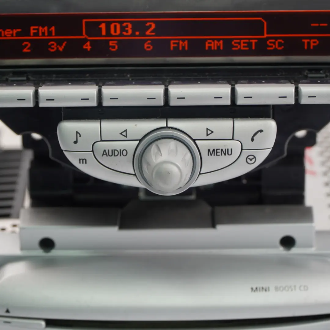 Radio Boost CD Joueur Appareil de Commande pour Mini Cooper One R55 R56 R57 à propos du numéro de pièce 3455263 Mini Cooper One R55 R56 R57 Radio Boost CD Joueur Appareil de Commande - SKU 3455263 - Numéro de pièce 3455263