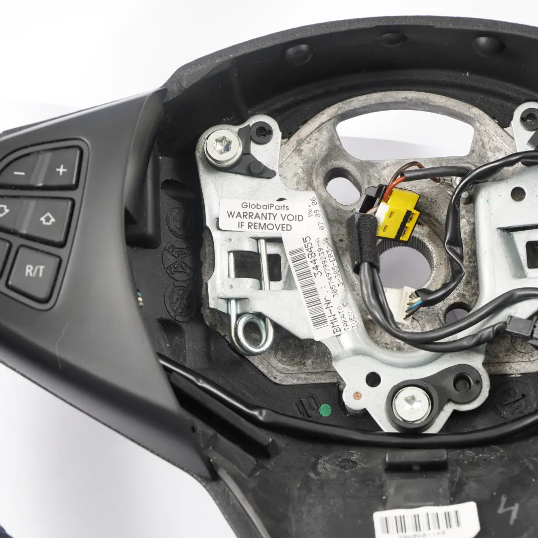 Nuova Pelle Nera M-Tricolori Fili per Volante BMW X3 E83 LCI con numero di parte 3455481 Volante BMW X3 E83 LCI Nuova Pelle Nera M-Tricolori Fili - SKU 3455481-3 - Numero di parte 3455481