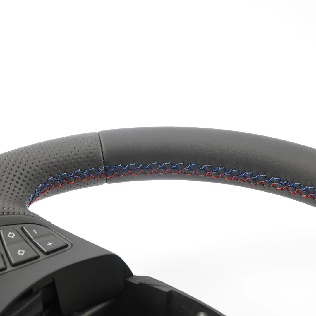 Neuf en Cuir Noir Comme M-SPORT Volant M-TRI Colorés Fils pour BMW X3 E83 LCI à propos du numéro de pièce 3455481 BMW X3 E83 LCI Neuf en Cuir Noir Comme M-SPORT Volant M-TRI Colorés Fils - SKU 3455481-3 - Numéro de pièce 3455481