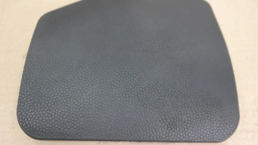 Fusibili Etichetta Trim Cover per Mini One Cooper R56 R55 LCI Box con numero di parte 61353455941 Mini One Cooper R56 R55 LCI Box Fusibili Etichetta Trim Cover - SKU 3455941 - Numero di parte 61353455941