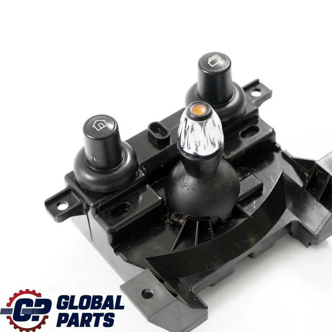 Pulsante Interruttore Navigatore Satellitare per Mini Cooper R55 R56 R57 con numero di parte 3449102 Mini Cooper R55 R56 R57 Pulsante Interruttore Navigatore Satellitare - SKU 3456246 - Numero di parte 3449102