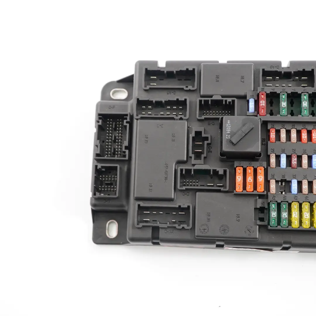 Scatola distribuzione fusibili PL3 SPEG H8 DC/DC per Mini Cooper R58 con numero di parte 3457168 Mini Cooper R58 Scatola distribuzione fusibili PL3 SPEG H8 DC/DC - SKU 3457168 - Numero di parte 3457168