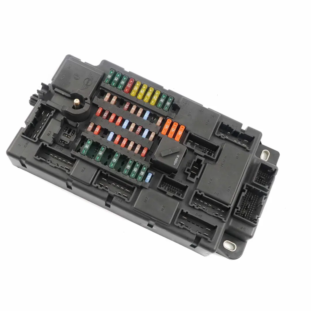 Scatola fusibili Mini Cooper R57 Cabrio Alto Distribuzione per con numero di parte 3457579 Scatola fusibili Mini Cooper R57 Cabrio Alto Distribuzione - SKU 3457579 - Numero di parte 3457579