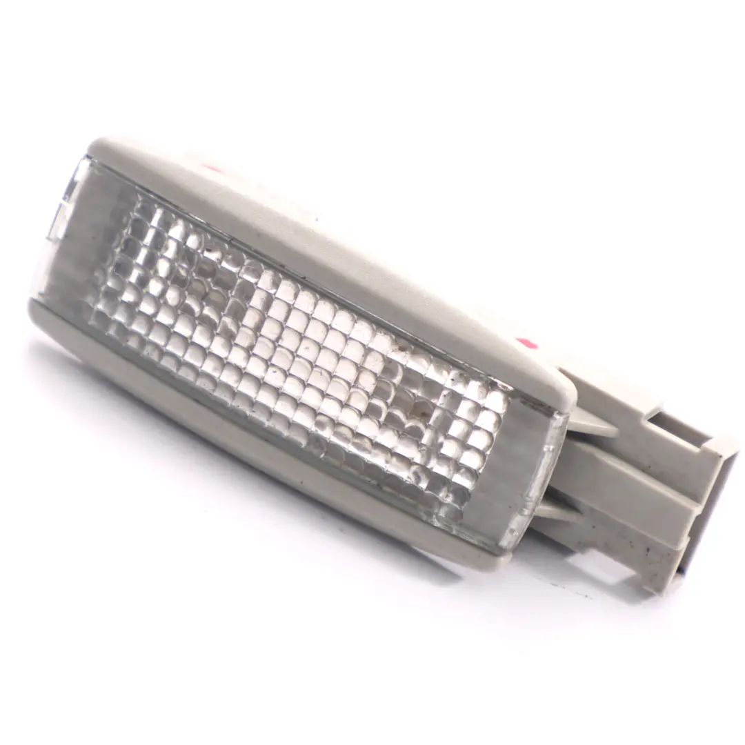 VW Audi Golf 5 6 Audi A3 8P Lampe de pare-soleil de l'habitacle - SKU 380947113 - Numéro de pièce 380947113