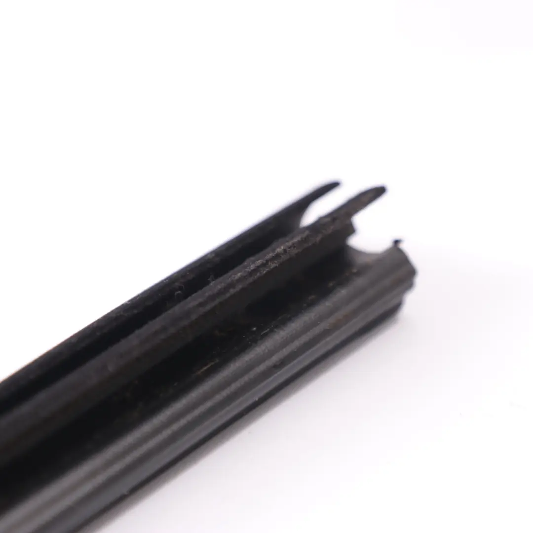 Peugeot 207 Joint de vitre porte avant gauche Joint d'étanchéité - SKU 3809K1 - Numéro de pièce 3809K1