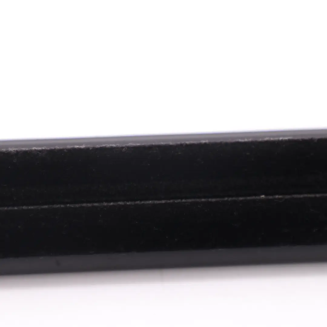 Guarnizione Finestra Porta Anteriore Sinistra Striscia per Peugeot 207 con numero di parte 3809K1 Peugeot 207 Guarnizione Finestra Porta Anteriore Sinistra Striscia - SKU 3809K1 - Numero di parte 3809K1