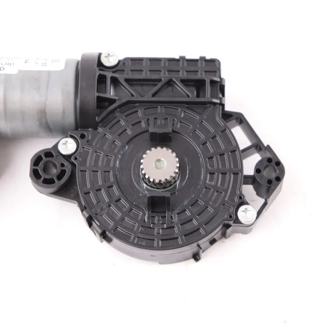  Moteur toit ouvrant Mercedes W176 Unité rouleau d'entraînement toit ouvrant - SKU 390200123 - Numéro de pièce 0390200123