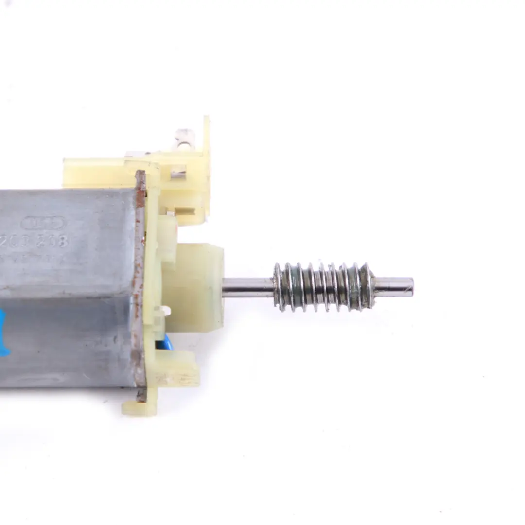 Mercedes-Benz C W204 Front Left N/S Seat Adjuster Motor Actuator 0 to with Part number 0390203208 Mercedes-Benz C W204 Front Left N/S Seat Adjuster Motor Actuator 0 - SKU 390203208 - Part number 0390203208