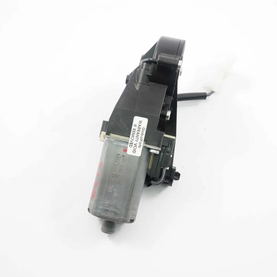 Mercedes W204 Moteur Siège Avant Droit - Actionneur Moteur Réglage 0 - SKU 390203367 - Numéro de pièce 0390203367