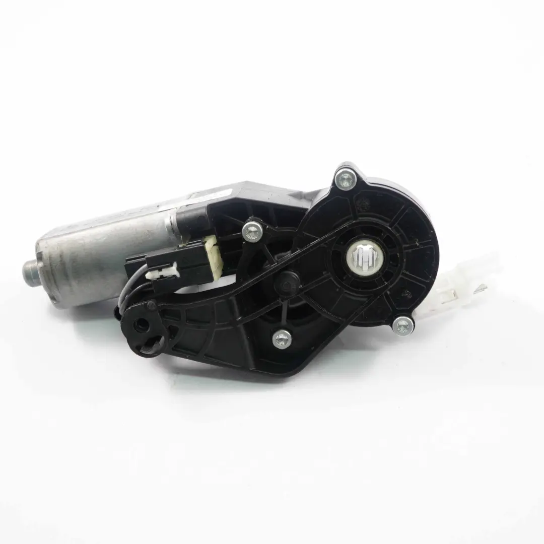 Mercedes W204 Front Seat Motor Right O/S Adjuster Motor Actuator 0 - SKU 390203367 - Part number 0390203367