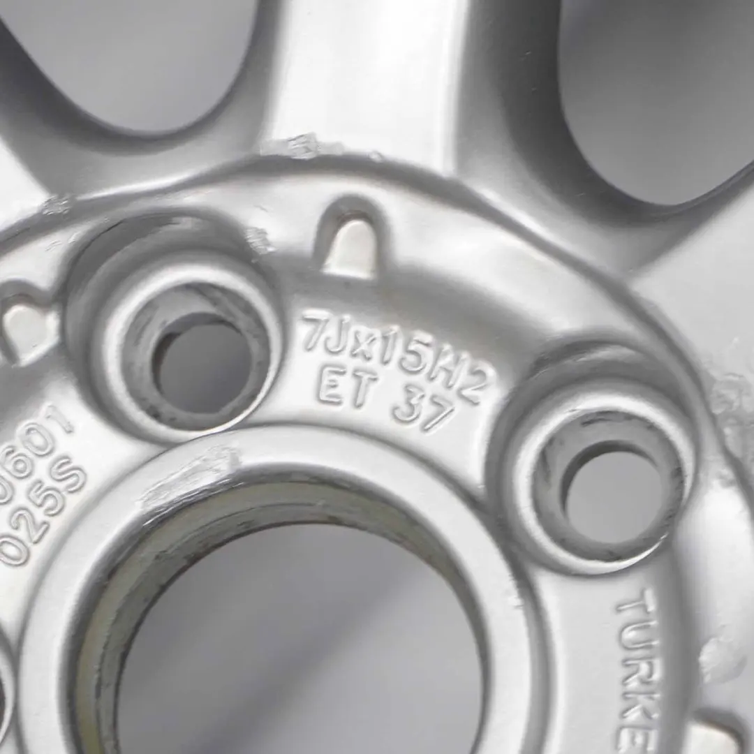 VW Volkswagen Passat B5 Silberne Leichtmetall felge 15" ET:37 7J - SKU 3B0601025S-1 - Teilenummer 3B0601025S